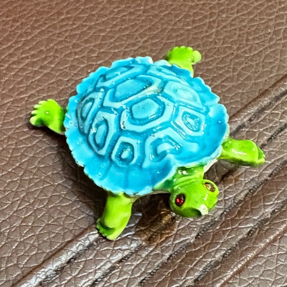 1  3/4” Turtle Tortoise Brooch Midcentury Modern Vintage - Picture 2 of 11